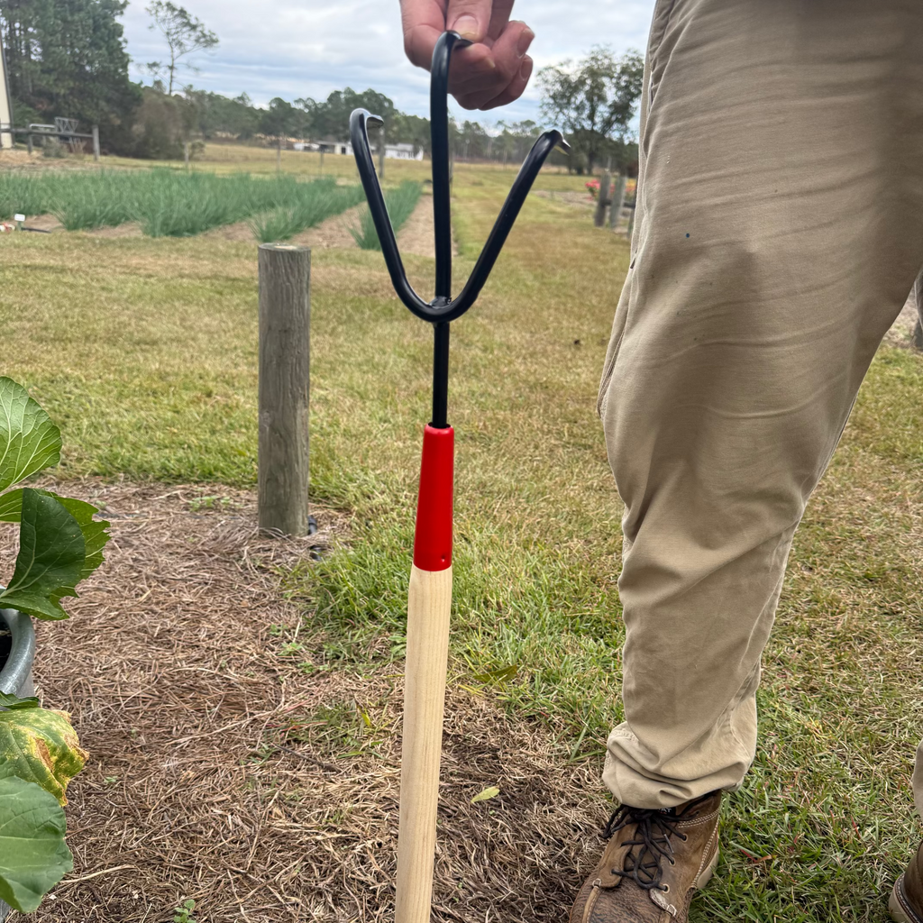 Short Triple-Tine Cultivator