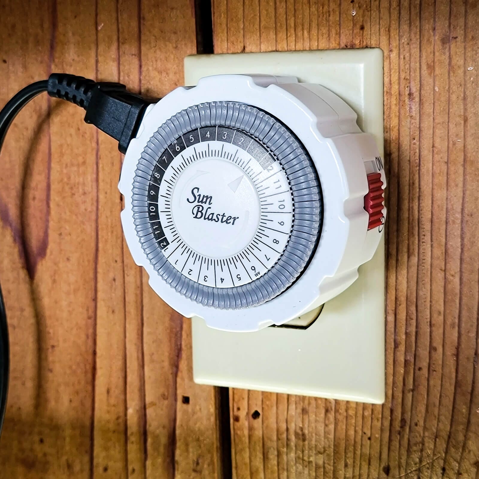 SunBlaster Light Timer – HOSS